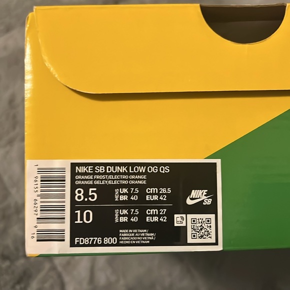 Ds. Concepts SB dunk low Orange Lobster - Picture 2 of 3